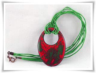 webáruház Piros- zöld ovális tűzzománc nyaklánc